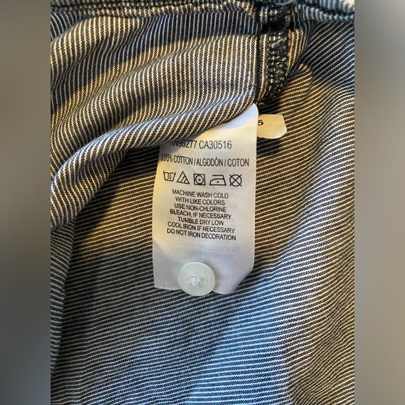 Like new! Vans Short Sleeve Striped Button Down Shirt Men’s Size Large - Picture 8 of 8